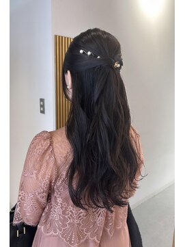 ムーン バイ ケンジ(moon by KENJE) 【Nanaka】お呼ばれヘアナチュラルハーフアップロングヘアメ