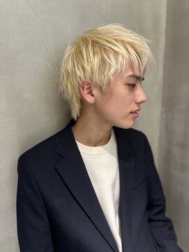 ロンドアンメゾン 原宿(Lond un Maison.) 【吉田智哉】刈り上げセンターパート、フェザーショート