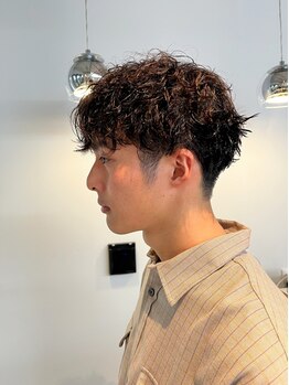 ファクト(FACT SPA)の写真/【夜21時まで営業】お仕事終わりにも通いやすい！お仕事とプライベートどちらも楽しめるスタイルをご提案◎