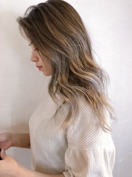 ジーレ(jiire) バレイヤージュ_エアタッチハイライト/納村