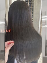 しなやかな髪質と極上の艶を！スウィーク縮毛矯正