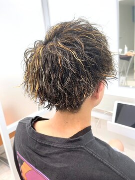 ロミーオム 本厚木(ROMMY. Homme) 波巻きシャドウパーマツイストスパイラルパーマハイライト本厚木