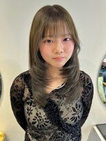 ラミエバイメルト 下北沢(lamie by melt) レイヤーカット オリーブベージュ バタフライレイヤー 顔周り