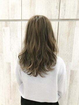 ヘアーアンドスパ フラップス(FLAPS) スプリングマットベージュ