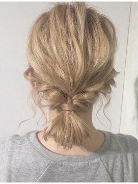 フラミューム 小田原(flammeum) アップヘアアレンジ