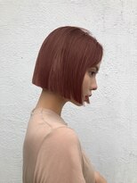 ホテリー(Hotely)&nbsp;ブリーチありピンクカラー前髪ありボブ20代