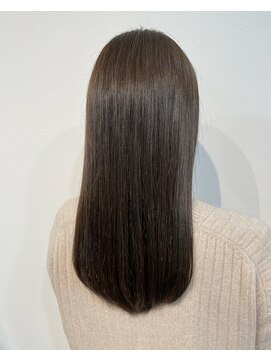 テム(TeM) 透明感のある◇オリーブアッシュ