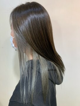 アズール 草加(azule) インナーカラー　シルバー　【草加/草加駅東口】