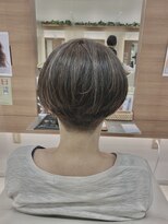 イマージュ アヴェダ 橋本店(Image AVEDA) 脱　白髪染め　ハイライト　ツーブロショートボブ