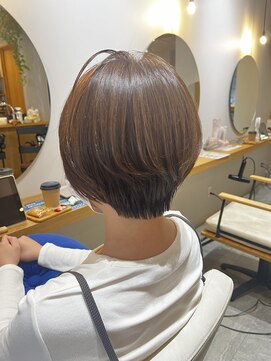 パラゴ(PARAGO.) 《緑橋/城東区/女性サロン》透明感アッシュカラー×ショート