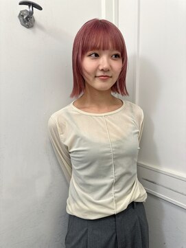 ユー(yew) pinkbeige