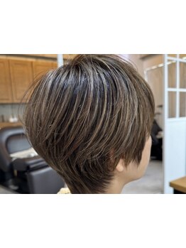 【表参道駅A2出口徒歩2分】お悩みやご相談の多い白髪もバッチリカバー♪しっかりとカウンセリングします◎