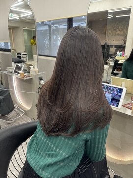 ロンド マーレ 天神大名店(Lond mare) 暗髪透明感スタイル レイヤーカットで大人可愛いスタイリング