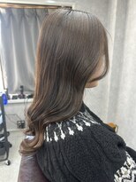 リアン(Lien) 大人上品アッシュグレージュ/ロングウェーブ/赤味なし