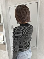 ヨーク(YOKE)&nbsp;YOKE 切りっぱなしボブ丸くないボブオリーブグレーベージュ