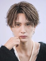 オーシャントーキョーオーバー 渋谷(OCEAN TOKYO OVER)&nbsp;韓国ツーブロック波巻きフェザーパーマシースルーセンターパート