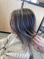 ハイク(HYKE)&nbsp;ミディアムレイヤー×ホワイトベージュ系バレイヤージュ