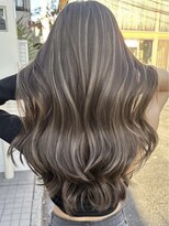 シェリ(che'rie)&nbsp;韓国ヘアーハッシュカットレイヤーカットハイライトカラー