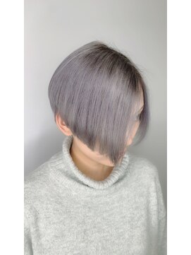 スパークスヘア(Sparks hair) シルバー×前下がりボブ＝シル下り！！！