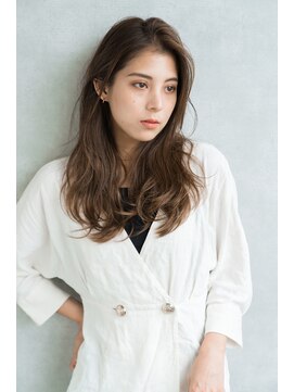 リリーオブザベイス(Lily of the Vase) 抜け感 アッシュベージュ セミロング♪