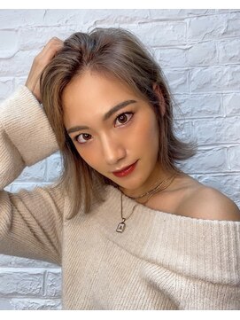 ウーロス(uros.) 【SENA】ハイトーンアッシュ 切りっぱなしボブ グレージュ