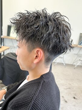 エルマーク(L-MARK) アップバング短髪ツイストスパイラルブリーチパーマツイスパ