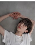 ぱっつんショートでモードヘアに　ハンサムショート　洗足