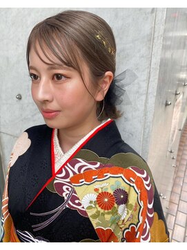 ミラ(Mila) 和装袴振袖＊着付け＆ヘアセット＊タイトポニー　金箔、紐ヘア