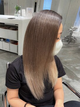 ストレータ バイ マリオ(Strata by mario) 〈宮本〉シャドールーツ×ニュアンスベージュ