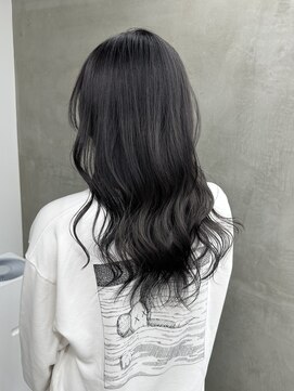 アンバー(UMBER) アッシュグレー　全頭ブリーチ