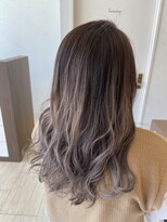 クララ トヨハシ(CLALA Toyohashi) グラデーション×ラベンダーアメジスト