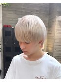 メンズハイトーンダブルカラーホワイトカラーマッシュウルフ短髪