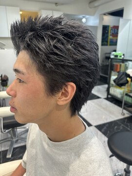 テテ(TETE) グレー/シルバー/スパイキーショート