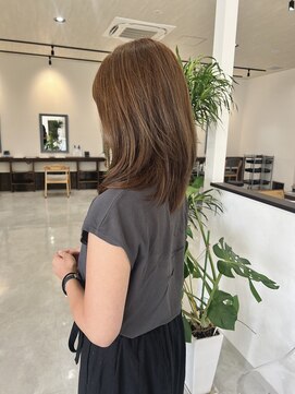 エミュ(emu.) ダブルカラーでつくる透明感カラー