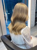 インク サカエ(inq sakae)&nbsp;ブリーチカラーアッシュブロンド