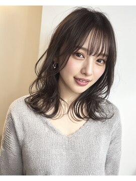 エルイコールアイエム(L=im) サイドバングレイヤーミディアムシャギー