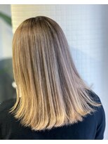 エレノア 梅田店(Eleanor)&nbsp;切りっぱなし×ホワイトベージュ