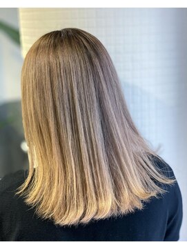 エレノア 梅田店(Eleanor) 切りっぱなし×ホワイトベージュ