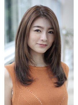 ミスエッセンス(MISS ESSENCE) ハイライトの効いた艶サラ大人ロング/ミスエッセンス竹下