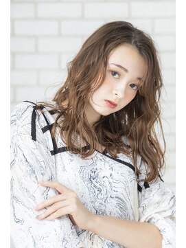 クロエ 仙台(Cloe) フェザーバング/巻き髪ロングスタイル/ベージュカラー