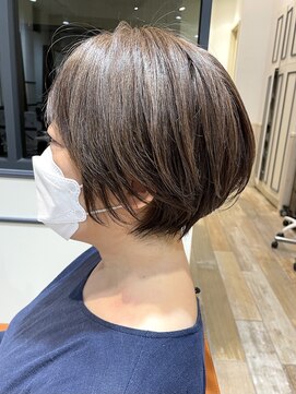 ネオリーブエム(Neolive em;) 透明感☆白髪ボカシハイライト☆デザインカラー