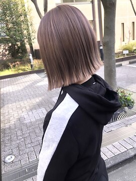 メリー(merry craftsman's factory) 外国人風バレイヤージュ、ハイライトカラーアッシュグレージュ