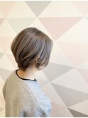 くびれのある、丸みがキレイなショートカット
