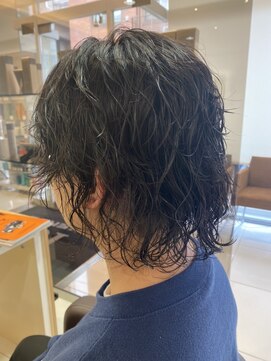 アイディー バイ ケンジ(id. by KENJE) ウルフ×ゆるパーマ