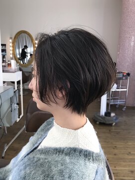 コワファースト 別府 キレイめフォルムのショートスタイル