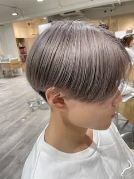 ブティック(boutique) センターパート ハイトーンカラー マッシュ