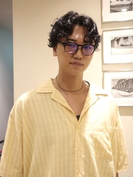 ネロ ヘアサロン ネイビー 渋谷(NERO HAIRSALON NAVY) 【田中春佳】センターパート　ニュアンスパーマ　メンズパーマ