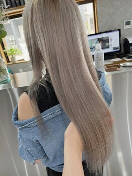 リリー(Lily)の写真/【金町駅チカ】髪の悩みを解消したいなら、≪Lily≫の酸性ストレートがオススメ！自然なストレートヘアへ♪
