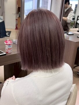 ヘアサロン アウラ(hair salon aura) 盛岡駅タッセルボブハイトーンカラーミルクティーベージュ外ハネ
