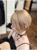 wカラーでブロンドベージュ×スマートショート